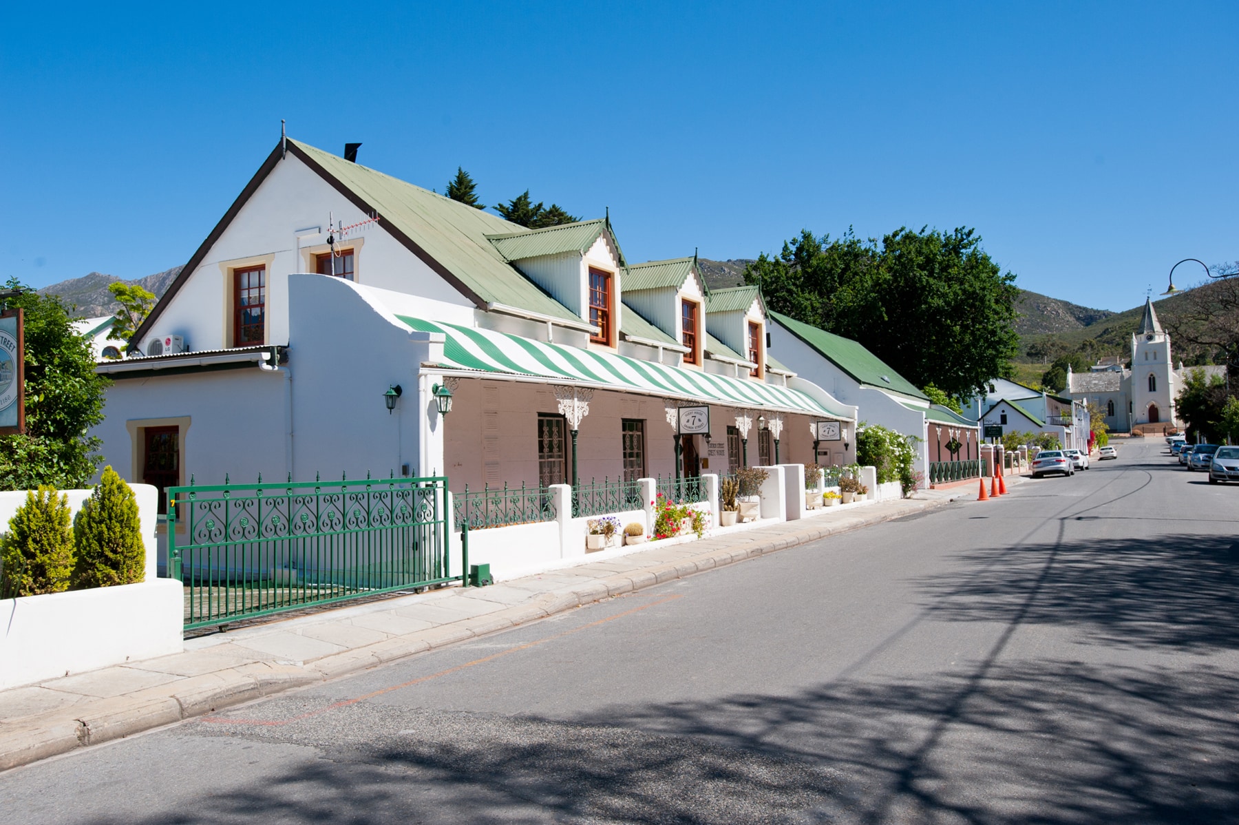 Our delightful Guest House in the centre of Montagu!