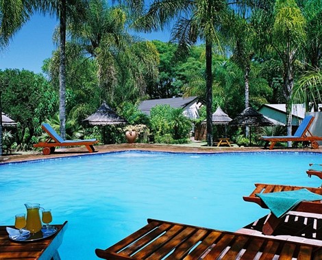 Comfortable Country Hotel - Family Accommodation in White River