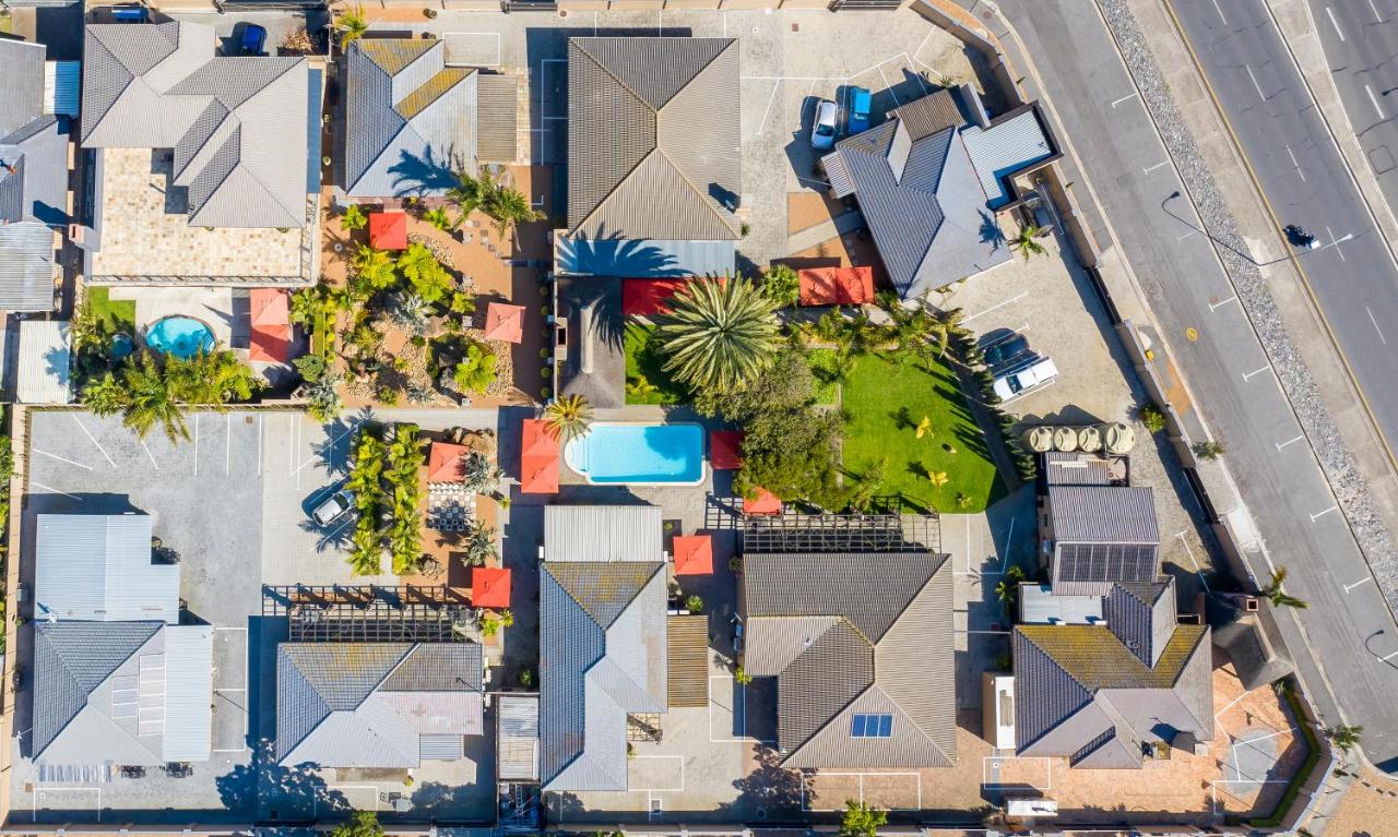 We have excellent Guest House Accommodation in Bellville, Cape Town. We offer luxury, comfort, style and warmth at affordable prices