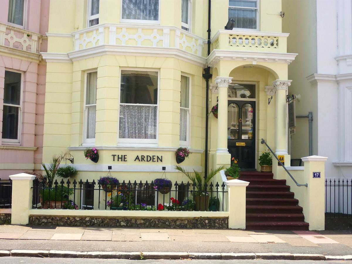 This is a well presented 4-star guesthouse bed and breakfast with classical Victorian looks and 8 bedrooms