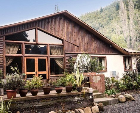 Nestled in the Andean foothills, this outstanding Lodge is the ideal place to refresh and recharge