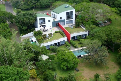 A small and intimate guest house adjacent to the World Heritage Site of iSimangaliso Wetland Park