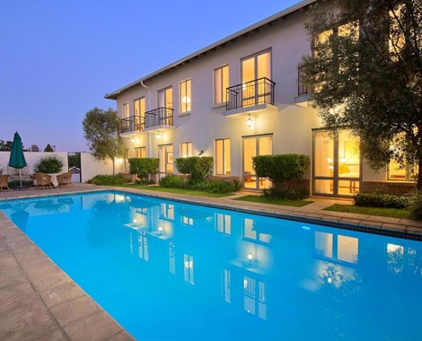 This Hotel is an intimate, professionally run four-star boutique hotel. Experience a quiet, private and peaceful setting