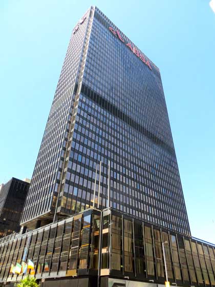 Foreshore Place is a 30,000 square meter mixed use trophy asset located in the Cape Town CBD