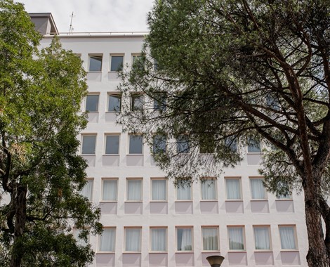Off-MARKET SALE: 4 LUXURY HOTELS GROUPING OF 779 GUEST ROOMS IN TOTAL: Passion for quality. A desire to share. Open to the world. A modern, efficient urban hotel that perfectly blends leisure and conference facilities
