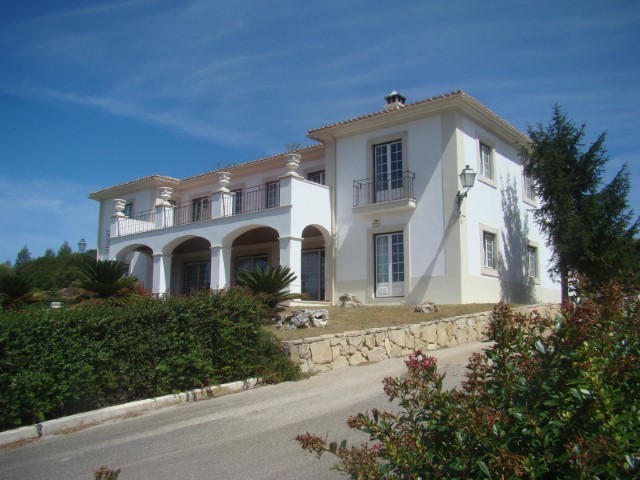 Situated in Carregado, agricultural and wine farm region of Portugal, approximately 50 Km north of Lisbon 