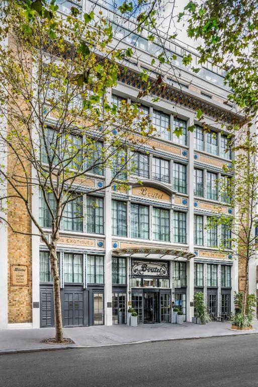 Located in the heart of the authentic Bastille district, near the Marais, our hotel takes pride of place in a setting suffused with history