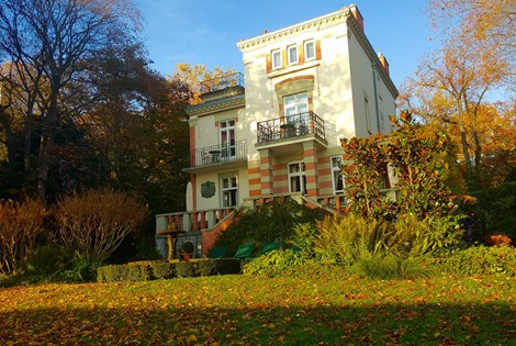 The Villa Kruger Boutique B & B is located directly on the middle of the Montreux Riviera fronted by the Lake of Geneva
