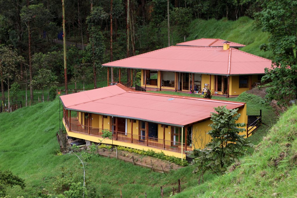 An hotel in a magical place where you can stay surrounded by the most exuberant nature, just a few minutes from the town of Salento, Colombia