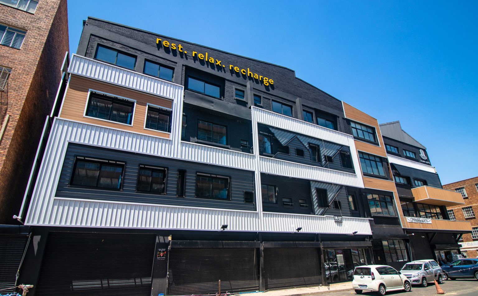 It gives us great pleasure to introduce an hotel focused on exceptional service and tailored made packages to accommodate all travel requirements