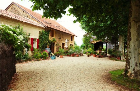 Welcome to our beautiful Guest Farm in the Dordogne area in France