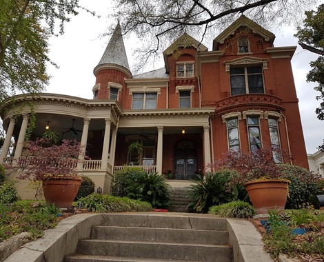 Create a memorable Macon, Georgia experience by staying at our unique Boutique Bed & Breakfast