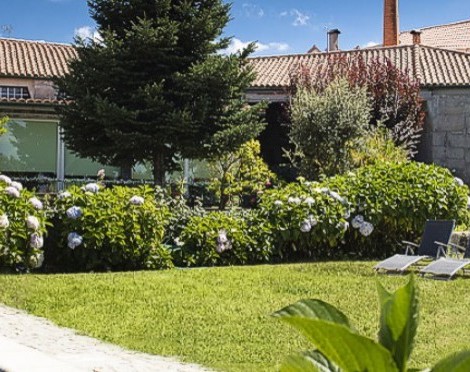 We are located in a quiet rural area a few km from the city of Seia - Central region of Portugal - in territory already belonging to the Natural Park of Serra da Estrela