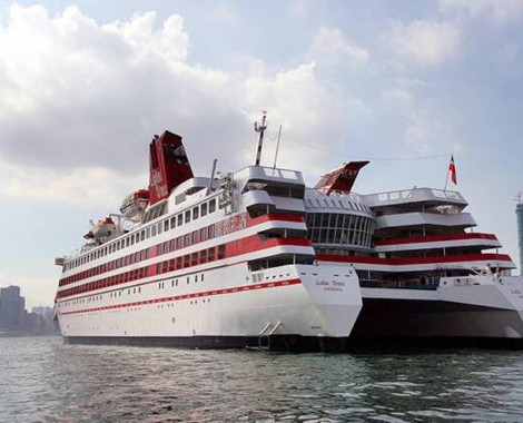 Radisson Diamond is the world's largest ship with a SWATH design, and the only twin-hull cruise ship ever built