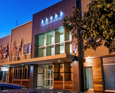 Recently refurbished and totally renewed, our hotel is a superior 3-Star, AA-recommended Grahamstown hotel