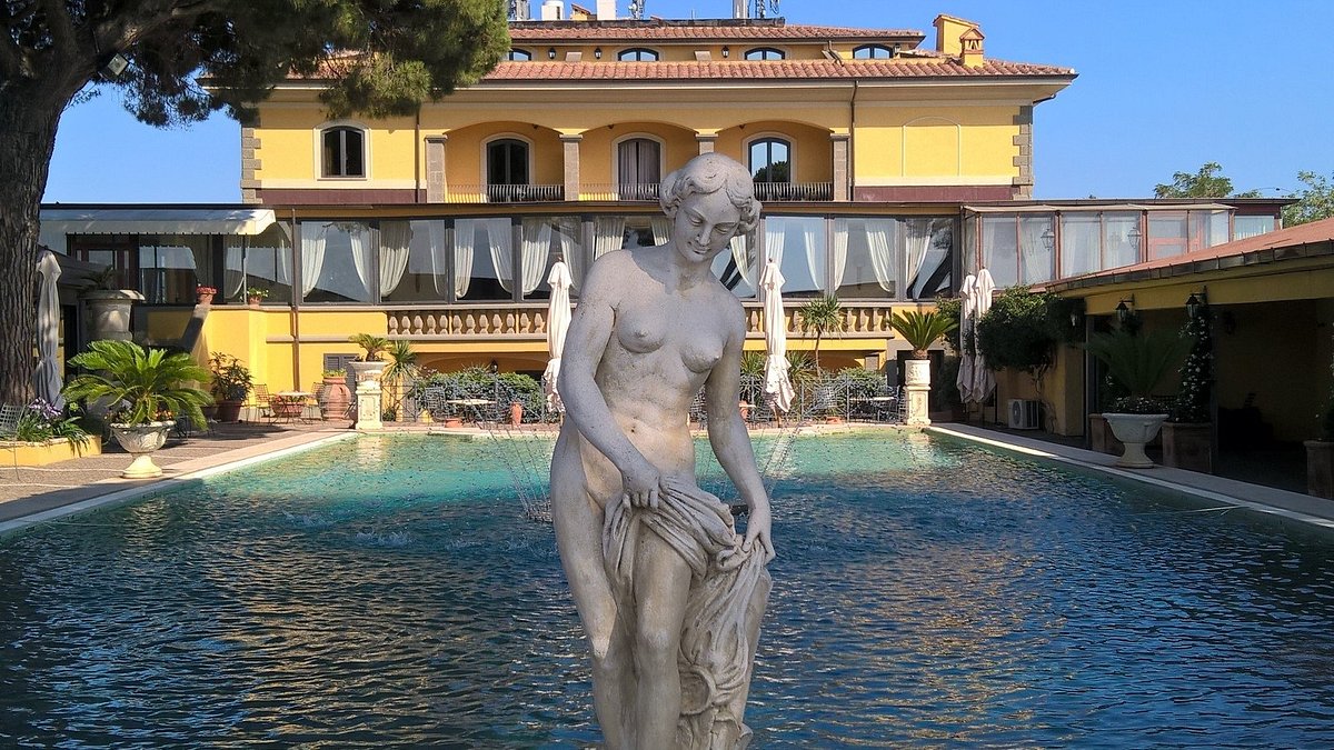 Welcome to our beautiful boutique hotel in the Heart of Castelli Romani area