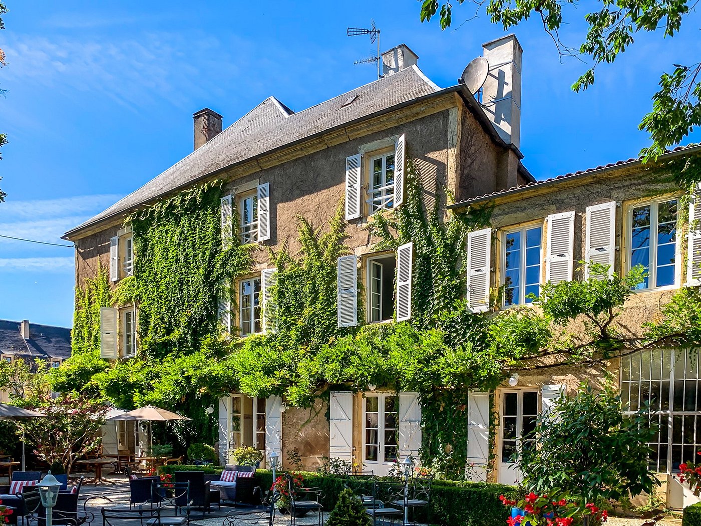 Come and discover the riches of the Périgord Noir by staying at this lovely boutique establishment