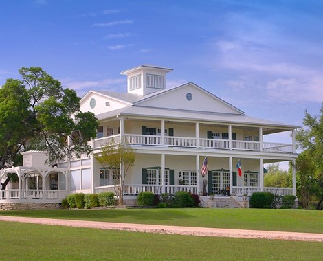Escape to the Texas Hill Country...Nature in all its Glory...Scenic Vistas...Charming Accommodations...A Stellar Cellar...