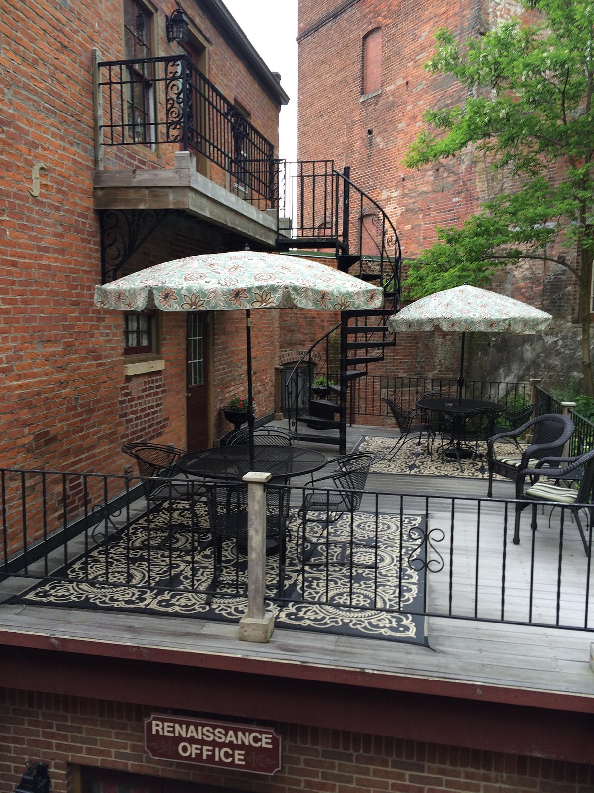 The properties upon which this historic inn now stand were first acquired by Daniel Smith Harris in 1839