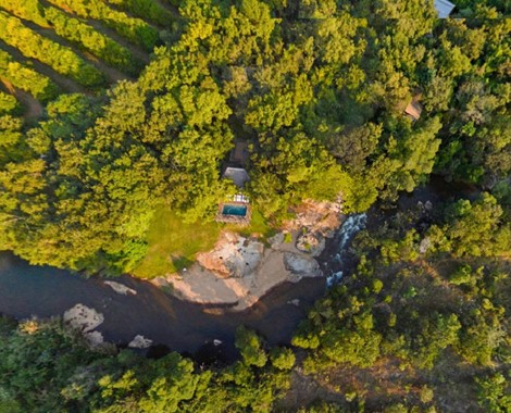 BAREFOOT LUXURY: A 5-star Luxury Retreat on the Sabie River